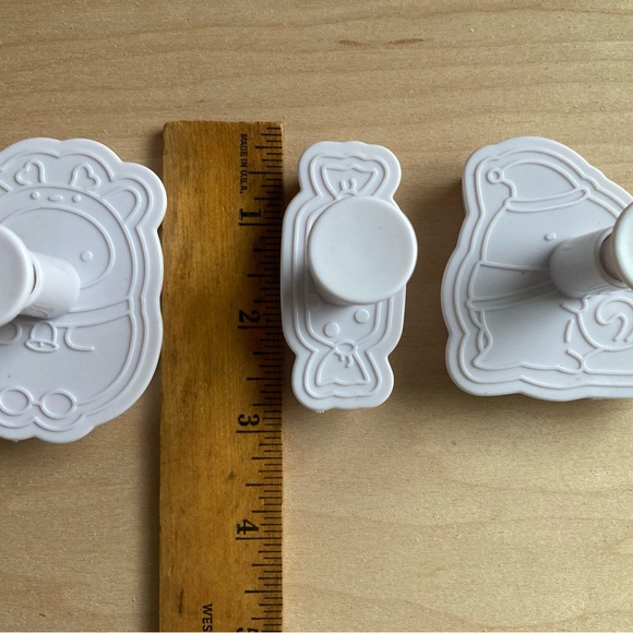 Kawaii Cookie  Plunger Cutters, Game Anime Figures Holiday Cookie Stamp Set of 3 - Picture 4 of 6
